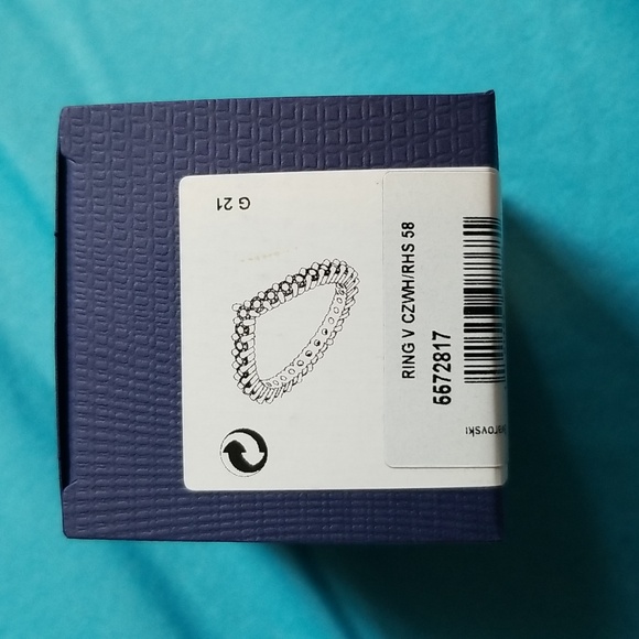 Authentic SWAROVSKI ring - Picture 6 of 8